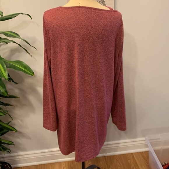 Lily Morgan Knit Front Twist Silver Accent At Shoulder Sweater - Picture 5 of 6